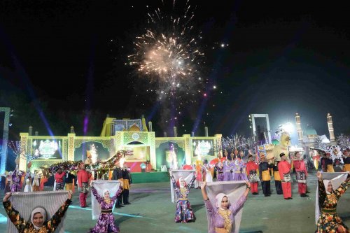 Ribuan Warga Padati Pembukaan MTQ ke-44 Riau di Teluk Kuantan, Syiar Islam Berpadu dengan Kemegahan Budaya